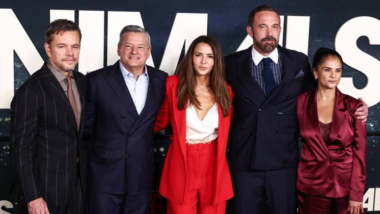 World Premiere Of Netflix s Animals WESTWOOD, LOS ANGELES, CALIFORNIA, USA - OCTOBER 01: Matt Damon, Ted Sarandos, Luciana Barroso, Ben Affleck and Bela Bajaria arrive at the World Premiere Of Netflix s Animals held at Westwood Village Theater on October 1, 2026 in Westwood, Los Angeles, California, United States. Westwood Westwood Village Theater California United States Copyright: xXavierxCollin ImagexPressxAgencyx