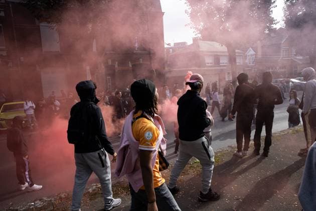 VALENCIENNES HIGH SCHOOL STUDENT PROTEST FRIDAY MORNING PHOTOPQR VOIX DU NORD PIERRE ROUANET 10 02 2026 VALENCIENNES, October 2, 2026 Third day of high school student protests in the Valenciennes area; this Friday morning, high schools were blocked, anger among high school students. The students gathered in downtown Valenciennes, between the École de l’Escaut and the École du Hainaut. There were scuffles, some slogans and signs, a few bottles and stones thrown, and acts of vandalism, along with police charges and clashes near the Vauban Polyclinic. PHOTO: PIERRE ROUANET, LA VOIX DU NORD. France: Fires have broken out at several schools in France as students protest by blocking educational institutions nationwide over school funding and lea Copyright: xPHOTOPQR VOIXxDUxNORD MAXPPPxPIERRExROUANETx 20261002VDN1154 20261002VDN1154