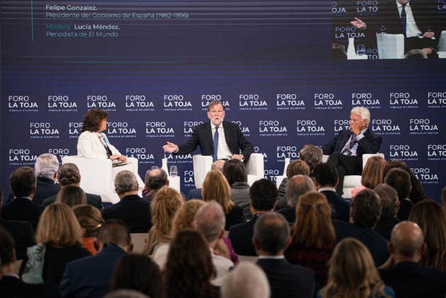 Second day of the La Toja Vínculo Atlántico Forum: Former Prime Ministers Mariano Rajoy (center) and Felipe González (right) during the La Toja Vínculo Atlántico Forum on October 2, 2026, in O Grove, Pontevedra, Galicia, Spain. The La Toja Vínculo Atlántico Forum is a renowned annual forum for debate and reflection focused on the defense of liberal democracy, the Atlantic partnership, and international cooperation. Founded in 2019 on the initiative of Josep Piqué, Amancio López Seijas, and the Hotusa Group, it brings together prominent political and business leaders, academics, and representatives of civil society on the island of La Toja. OCTOBER 2, 2026 Elena Ferná O Grove, Pontevedra, Galicia O Grove, Pontevedra, Galicia, Spain Copyright: xElenaxFernandezx 7815464