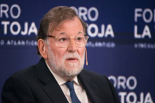 Second Day of the La Toja Vínculo Atlántico Forum Former Prime Minister Mariano Rajoy, during the La Toja Vínculo Atlántico Forum, on October 2, 2026, in O Grove, Pontevedra, Galicia, Spain. The La Toja Vínculo Atlántico Forum is a renowned annual forum for debate and reflection focused on the defense of liberal democracy, the Atlantic partnership, and international cooperation. Founded in 2019 on the initiative of Josep Piqué, Amancio López Seijas, and the Hotusa Group, it brings together prominent political and business leaders, academics, and representatives of civil society on the island of La Toja. OCTOBER 2, 2026 Elena Ferná O Grove, Pontevedra, Galicia O Grove, Pontevedra, Galicia, Spain Copyright: xElenaxFernandezx 7815476