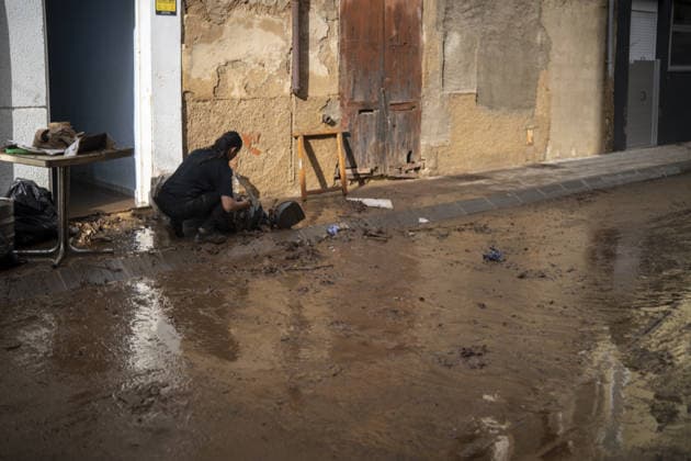 Heavy flooding disrupts towns in southern Catalonia TORTOSA, SPAIN - OCTOBER 02: Floodwaters submerge streets, low-lying residential properties, and road infrastructure following intense torrential rainfall in Tortosa, Tarragona province, Catalonia, Spain, on October 02, 2026. A powerful storm system battered the Baix Ebre and Montsia districts across southern Catalonia on Thursday and Friday, dropping over 200 millimeters of rain across several municipalities, with coastal areas recording totals exceeding 270 millimeters. Local ravines and streams overflowed near the Ebro River, causing severe localized flooding in Tortosa, Roquetes, Santa Bàrbara, and L Ametlla de Mar. Regional emergency personnel deployed specialized teams to assist stra Copyright: x2026xAnadoluxLorenaxSopenaxLopezx