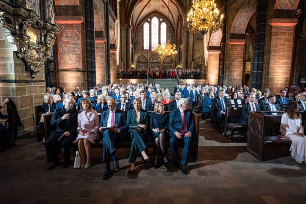 Ökumenischer Gottesdienst im Dom St. Petri Hubertus van Megen, Apostolischer Nuntius in Deutschland, Charlotte Merz, Ehefrau von Friedrich Merz, Friedrich Merz, Bundeskanzler, Julia Klöckner, Bundestagspräsidentin, Elke Büdenbinder, Ehefrau von Frank-Walter Steinmeier, Frank-Walter Steinmeier, Bundespräsident (1. Reihe von links);Offizielle zentrale Feierlichkeiten zum Tag der Deutschen Einheit 2026 in Bremen, Bremen Bremen Deutschland Innenstadt