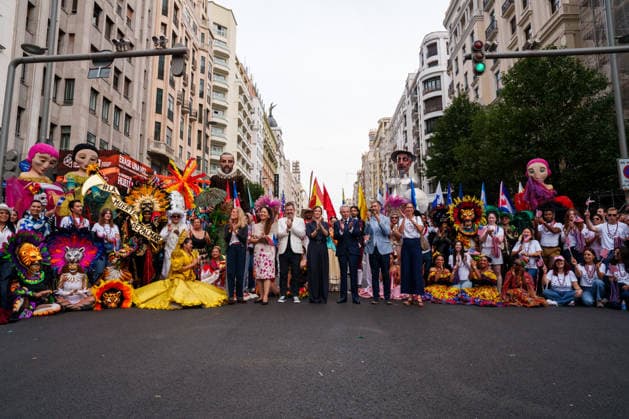 Ayuso Attends the Hispanic Heritage Parade in Madrid Group photo taken during the Hispanic Heritage Parade on October 4, 2025, in Madrid, Spain. For the third consecutive year, the Hispanic Heritage Parade wound its way down Gran Vía, with the largest display to date. Twenty countries from the Americas, plus the United States, Equatorial Guinea, the Philippines, Guam, and the Northern Mariana Islands, were the highlights of this year’s event. OCTOBER 4, 2026 Madrid, Spain Copyright: xMatiasxChiofalox 7820168