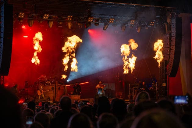 Feiern Tag der Deutschen Einheit in Bremen - Feierlichkeiten zum Tag der Deutschen Einheit 2026, Bremen, 04.10.2026 Bremen, Bürgerfest, Konzert Fersengold Bremen, Deutschland, 04.10.26: Feiern Tag der Dt. Einheit in Bremen im Marktplatz, Rathaus am 04.10.2026 in Bremen, Deutschland. (Foto von Axel Kaste), Konzert Bremen Marktplatz, Rathaus Freie Hansestadt Bremen Deutschland