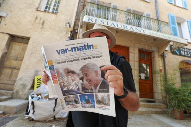 G. Clooney and his wife, A. Clooney, are preparing to open a high-end Italian restaurant in the small village of Cotignac, in the Provence-Alpes-Côte d’Azur region, in 2027, following ongoing renovations. Owner of the Domaine du Canadel in Brignoles since 2021 and a naturalized French citizen since 2025, G. Clooney has acquired the property at 11 Cours Gambetta in Cotignac, where the restaurant Les Trois Marches is located. The 65-year-old actor has partnered with Canadian G. Porter, the owner of the Lou Cohen hotel. Franz Chavaroche, Bestimage. G. Clooney and his wife, A. Clooney, are preparing to open an upscale Italian restaurant in the small village of Cotignac in the Provence-Alpes-Côte d’Azur region in 2027, following ongoing renovat Copyright: xFranzxChavarochex xxBestimagexFranzxChavarochex xxBestimagex