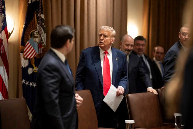 October 6, 2026, Washington, Dc, United States: U.S President Donald Trump, center, comments to Secretary of State Marco Rubio, left, as he arrives for a cabinet meeting at the Cabinet Room of the White House, March 6, 2025 in Washington, D.C. Washington United States - ZUMAp138 20261006_zaa_p138_030 Copyright: xDanielxTorok WhitexHousex