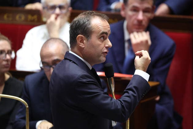 AssembleÌe Nationale - QAG du 6 octobre 2026 Sà bastien Lecornu Sà ance des Questions d Actualità s au Gouvernement à l AssembleÌe Nationale à Paris, le 6 octobre 2026. Current Affairs Question Period with the Government at the National Assembly in Paris, October 6, 2026. Copyright: xFabricexChasseryx