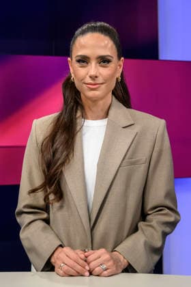 im Bild v.l.: Franca Lehfeldt (Unternehmerin und Autorin), GER, Berlin, Studio, zu Gast bei Maischberger, politische Talkshow, TV, Format, mit Moderatorin Sandra Maischberger, Das Erste, aus Adlershof Am Studio 20, 06.10.2026, Copyright: HMBxMedia UwexKoch