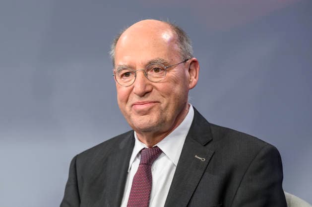 im Bild v.l.: Gregor Gysi, Die Linke (Bundestagsabgeordneter), GER, Berlin, Studio, zu Gast bei Maischberger, politische Talkshow, TV, Format, mit Moderatorin Sandra Maischberger, Das Erste, aus Adlershof Am Studio 20, 06.10.2026, Copyright: HMBxMedia UwexKoch