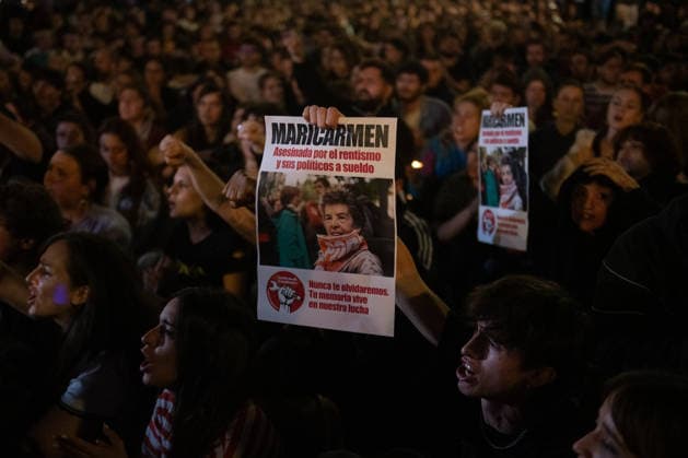 Maricarmen Abascal, who became a symbol of the fight for housing after her eviction, has died. Dozens of people protested in support of Maricarmen in front of the Congress of Deputies on October 7, 2026, in Madrid, Spain. Maricarmen Abascal, who became a symbol of the housing rights movement that led to the Puerta del Sol encampment after being evicted from the home in Retiro where she had lived for 70 years, died on Wednesday, as confirmed by the Tenants’ Union. The woman had been hospitalized at Gregorio Maranón Hospital since September 23. On that day, she was carried out on a stretcher from her home on Alcalde Sainz de Baranda Street after the eviction order was enforced, despite protests from dozens of activists, and transferred to th Copyright: xFernandoxSanchezx 7827427