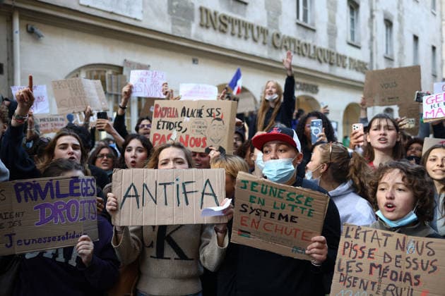 Catholic Institute of Paris Blockade - Paris Students blocking campus of Catholic Institute of Paris ( Institut Catholique de Paris ) in Paris, on October 8, 2026 as they continue their protest to demand the hiring of substitute teachers, increased resources, and decent learning conditions. Photo by Raphael Lafargue ABACAPRESS.COM Paris Ile-de-France France Copyright: xLafarguexRaphael ABACAx