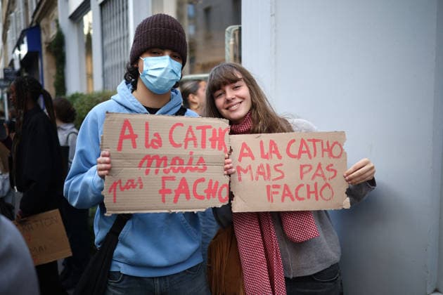 Catholic Institute of Paris Blockade - Paris Students blocking campus of Catholic Institute of Paris ( Institut Catholique de Paris ) in Paris, on October 8, 2026 as they continue their protest to demand the hiring of substitute teachers, increased resources, and decent learning conditions. Photo by Raphael Lafargue ABACAPRESS.COM Paris Ile-de-France France Copyright: xLafarguexRaphael ABACAx