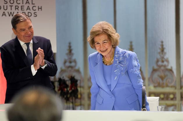 Queen Sofía presides over the 2026 Mapfre Foundation Social Awards ceremony. The Minister of Agriculture, Fisheries, and Food, Luis Planas, and Queen Sofía during the 2026 Mapfre Foundation Social Awards ceremony at the Real Casino de Madrid on October 8, 2026, in Madrid, Spain. These awards recognize the commitment, generosity, and solidarity of individuals and institutions that have carried out outstanding initiatives for the benefit of society: Teresa Perales, Ayúdame3D, AESLEME, and Cortijo Guadiana. QUEEN INFANTA AWARDS CASINO MAPFRE FOUNDATION Raú Madrid, Madrid, Spain Copyright: xRaulxTerrelx 7828127