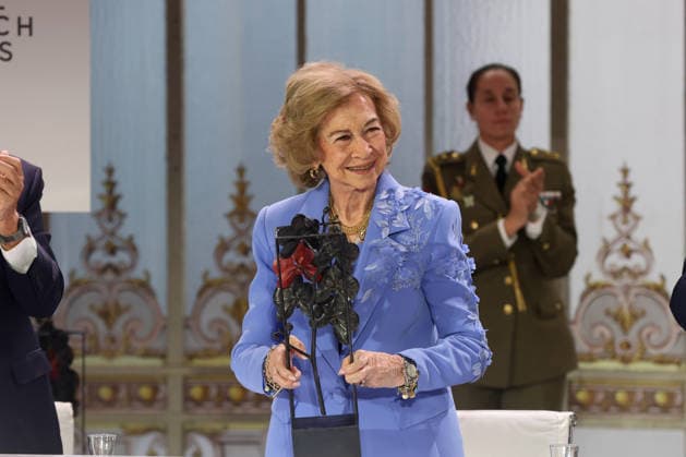 Queen Sofía Presides Over the 2026 Mapfre Foundation Social Awards Ceremony Queen Sofía during the 2026 Mapfre Foundation Social Awards ceremony at the Real Casino de Madrid on October 8, 2026, in Madrid, Spain. These awards recognize the commitment, generosity, and solidarity of individuals and institutions that have carried out outstanding initiatives for the benefit of society, to Teresa Perales, Ayúdame3D, AESLEME, and Cortijo Guadiana. QUEEN INFANTA AWARDS CASINO MAPFRE FOUNDATION Raú Madrid Madrid, Spain Copyright: xRaulxTerrelx 7828282
