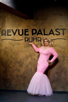 01.09.2026 Herne Revue Palast Ruhr Pressekonferenz zur neuen Show - Iconics - Mischung aus Travestie , Drag , Livegesang , Akrobatik und Tanz Roxy