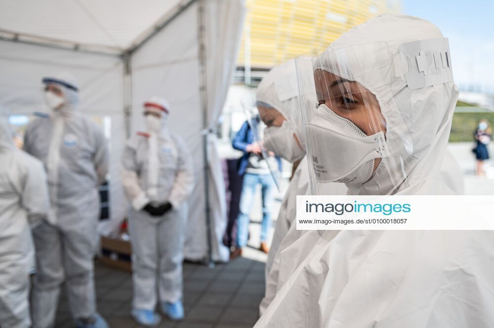 Drive & Go-Thru mobile tent for testing for the coronavirus at the Energa Arena in Gdansk Drive & Go-Thru mobile tent for testing for the coronavirus at the Energa Arena on April 27, 2020 in Gdansk, Poland EN_01426457_0009