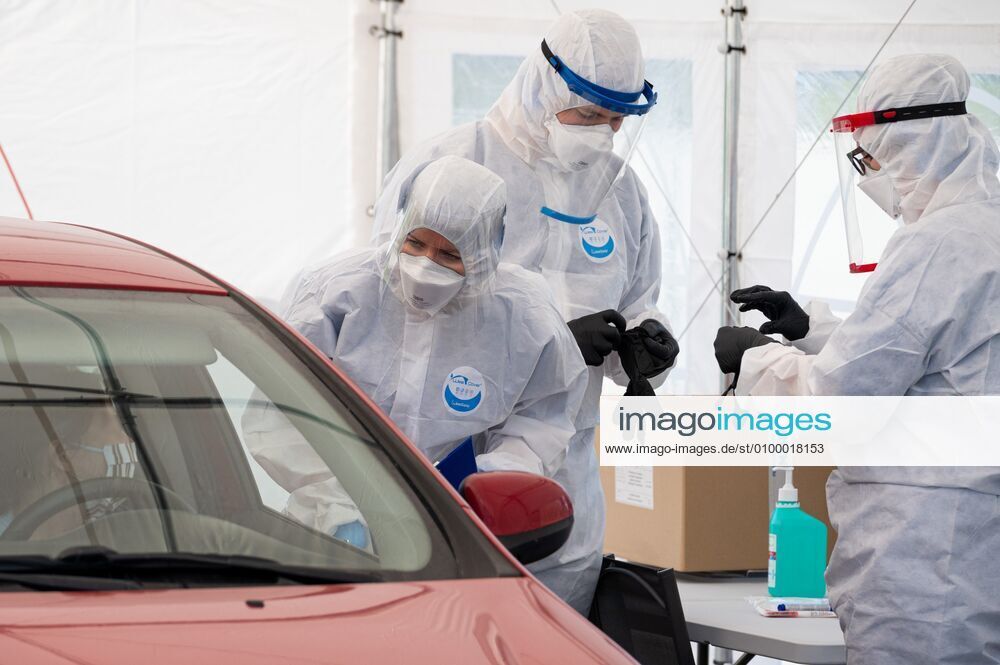 Drive & Go-Thru mobile tent for testing for the coronavirus at the Energa Arena in Gdansk Drive & Go-Thru mobile tent for testing for the coronavirus at the Energa Arena on April 27, 2020 in Gdansk, Poland EN_01426457_0035