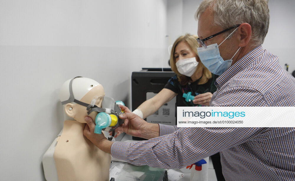 Production of face shields and face masks with 3D printer in Rzeszow Production of face shields and face masks with 3D printer in one of the public schools on April 27, 2020 in Rzeszow, Poland EN_01426474_0002