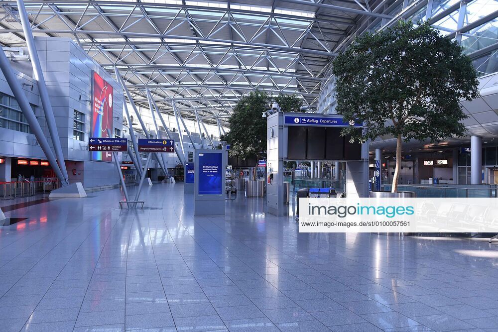 Coronavirus - Flughafen Düsseldorf 27.04.2020, Nordrhein-Westfalen, Düsseldorf: Menschenleere Abflughalle des Düsseldorfer Flughafens.