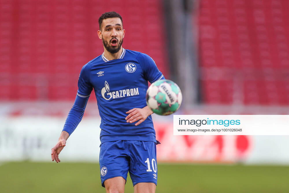 Fussball, Saison 2020 2021, 1. Bundesliga, 23.Spieltag, VfB Stuttgart - FC Schalke 04, Nabil BENTALEB (FC Schalke 04) Tim Rehbein RHR-FOTO DFL REGULATIONS PROHIBIT ANY USE OF PHOTOGRAPHS AS IMAGE SEQUENCES AND OR QUASI-VIDEO. Stuttgart Mercedes Benz Arena BW Deutschland xRHR-FOTO TRx