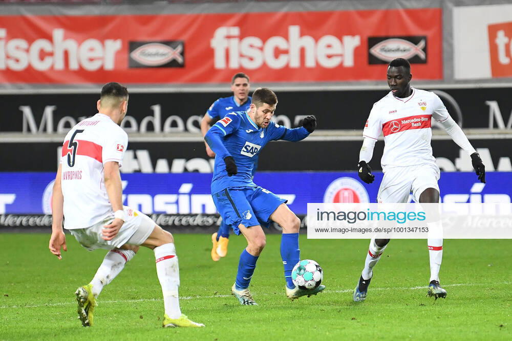 1.Fussball Bundesliga, VfB Stuttgart - TSG 1899 Hoffenheim,. v.l.n.r, Nathaniel Philips (VfB Stuttgart), Andrej Kramaric (TSG 1899 Hoffenheim) Stuttgart
