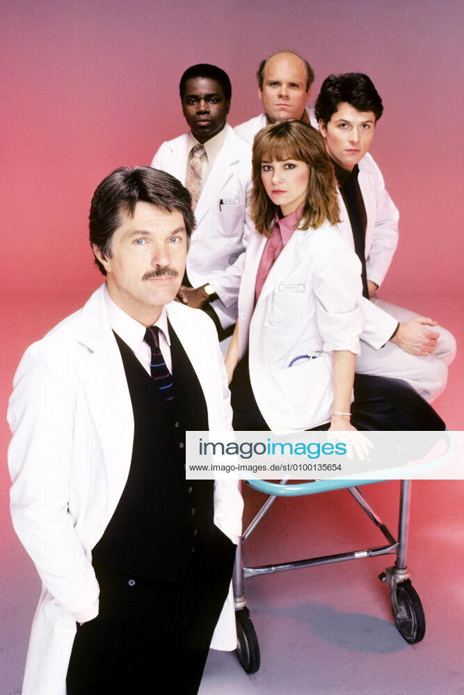 RYAN S FOUR, (clockwise from top left): Albert Hall, Dirk Blocker, Timothy Daly, Lisa Eilbacher, Tom Skerritt, 1983. Paramount Television Courtesy: Everett Collection Paramount Television Courtesy Everett Collection !ACHTUNG AUFNAHMEDATUM GESCHÃ„TZT! PUBLICATIONXNOTxINxCANxCHNxFRAxITAxJPNxNORxPOLxRUSxESPxUKxUSA