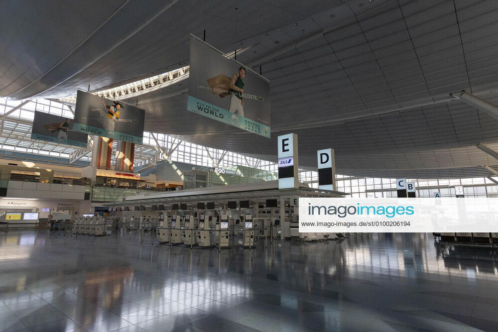 The departure hall of Haneda Airport Terminal 3 is empty during the Golden Week holidays, amid the coronavirus (COVID-19) pandemic. The Japanese Prime Minister Shinzo Abe is seeking to extend the nationwide state of emergency beyond May 6, when the Golden Week holidays end. Abe will announce his decision on Monday. Tokyo Japan - ZUMAm191 20200501_zap_m191_072