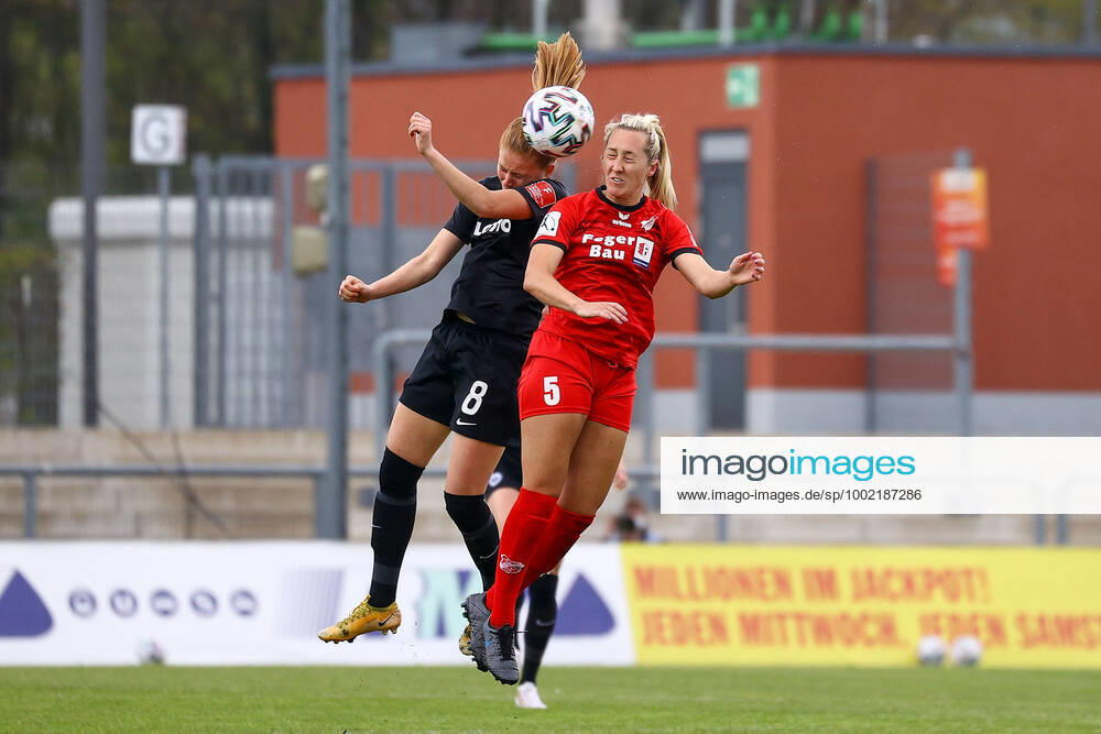 FLYERALARM Frauen-Bundesliga Eintracht Frankfurt - SC Sand v.l., Sjoeke Nüsken (Eintracht Frankfurt), Summer Lynn Green (SC Sand), Kopfball, Kopfballduell Foto: Joaquim Ferreira