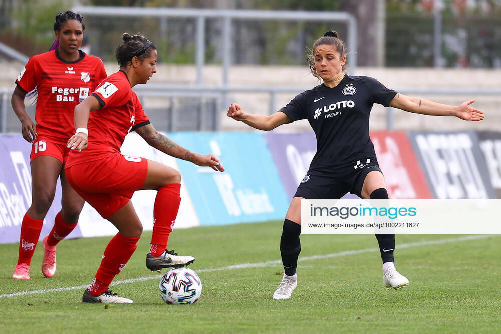 FLYERALARM Frauen-Bundesliga Eintracht Frankfurt - SC Sand v.l., Patricia Del Carmen George (SC Sand),Adrienne Leigh Jordan (SC Sand),Laura Feiersinger (Eintracht Frankfurt) Foto: Joaquim Ferreira