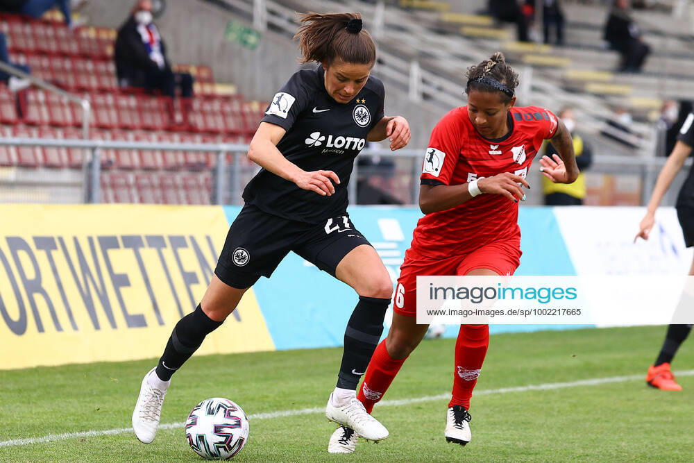 FLYERALARM Frauen-Bundesliga Eintracht Frankfurt - SC Sand v.l., Laura Feiersinger (Eintracht Frankfurt),Adrienne Leigh Jordan (SC Sand),Zweikampf, Action, Aktion, Battles for the Ball Foto: Joaquim Ferreira