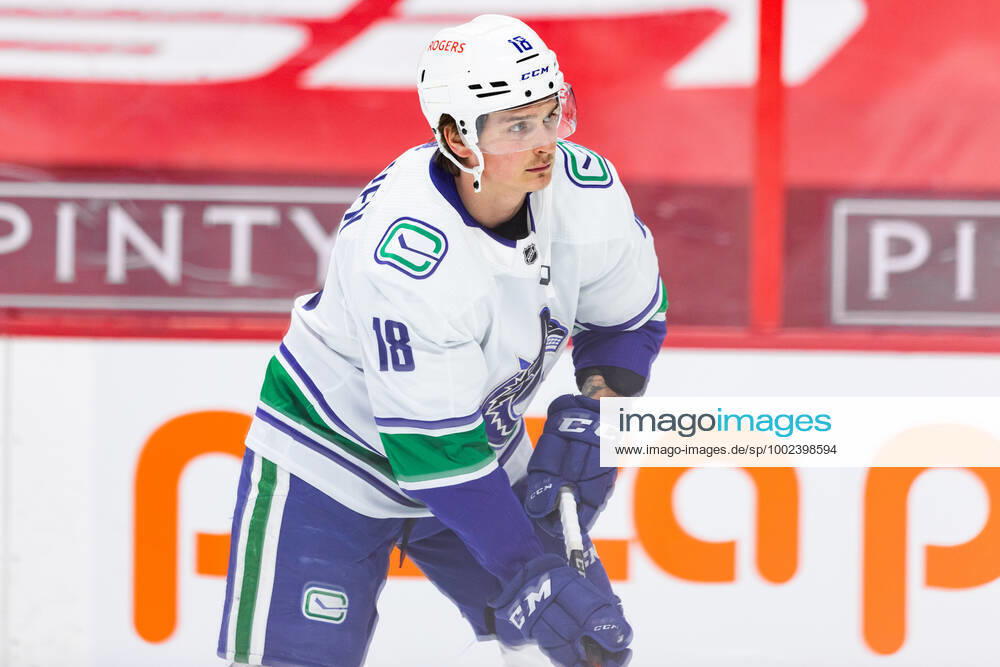 OTTAWA, ON - APRIL 28: Vancouver Canucks Right Wing Jake Virtanen (18) during warm-up before National Hockey League action between the Vancouver Canucks and Ottawa Senators on April 28, 2021, at Canadian Tire Centre in Ottawa, ON, Canada. (Photo by Richard A. Whittaker Icon Sportswire) NHL, Eishockey Herren, USA APR 28 Canucks at Senators Icon210428132