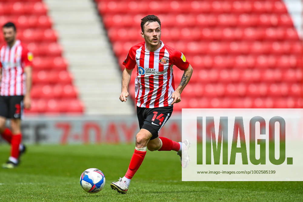 Sunderland v Northampton Town EFL Sky Bet League 1 09 05 2021. Josh Scowen ( 14) of Sunderland AFC during the EFL Sky Bet League 1 match between Sunderland AFC and Northampton Town at the Stadium Of Light, Sunderland, England on 9 May 2021. Editorial use only DataCo restrictions apply See www.football-dataco.com ,