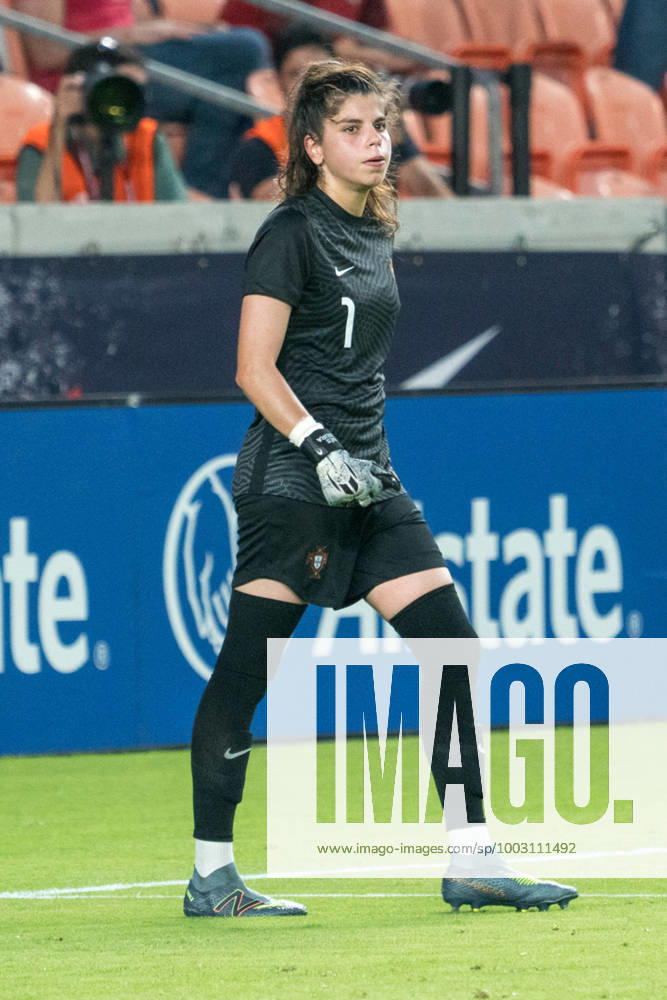 Houston, USA, June 10th 2021: Goalkeeper Inês Pereira during the Womens International Friendly, L?nderspiel, Nationalmannschaft match between United States and Portugal at BBVA Stadium in Houston, Texas, USA. (NO COMMERICAL USAGE) United States v Portugal - BBVA Stadium United States v Portugal - BBVA Stadium