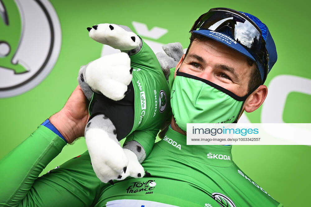 British Mark Cavendish of Deceuninck - Quick-Step celebrates on the podium in the green jersey of leader in the sprint ranking after winning the fourth stage of the 108th edition of the Tour de France cycling race, 150,4km from Redon to Fougeres, France, Tuesday 29 June 2021. This year s Tour de France takes place from 26 June to 18 July 2021. PETExGODING x3022884x