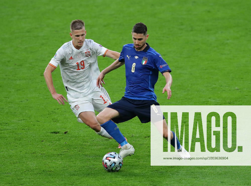 London, England, 6th July 2021. Dani Olmo of Spain tackles Jorginho of Italy during the UEFA EURO, EM, Europameisterschaft,Fussball 2020 match at Wembley Stadium, London. Picture credit should read: David Klein Sportimage . SPI-1093-0047