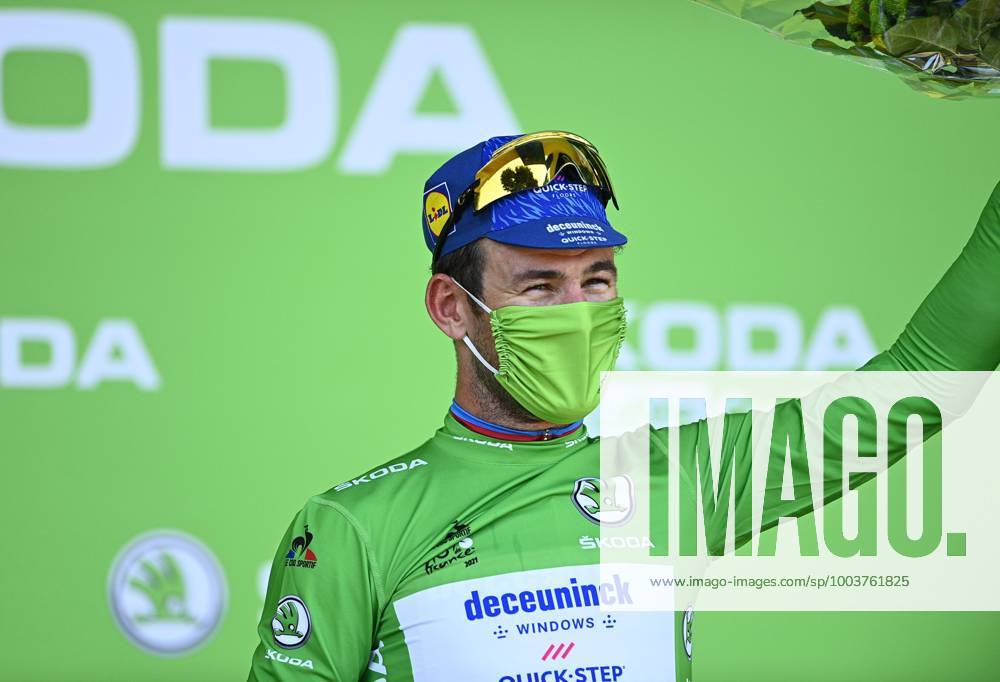CARCASSONNE, FRANCE - JULY 09 : CAVENDISH Mark (GBR) of DECEUNINCK - QUICK - STEP pictured with the green jersey during the podium ceremony during stage 13 of the 108th edition of the 2021 Tour de France cycling race, a stage of 219,9 kms between Nimes and Carcassonne. on July 9, 2021 in Carcassonne, France, 9 07 2021 CYCLISME : Tour de France 2021 - Etape 13 - Nimes to Carcassonne - 09 07 2021 PHOTONEWS PANORAMIC