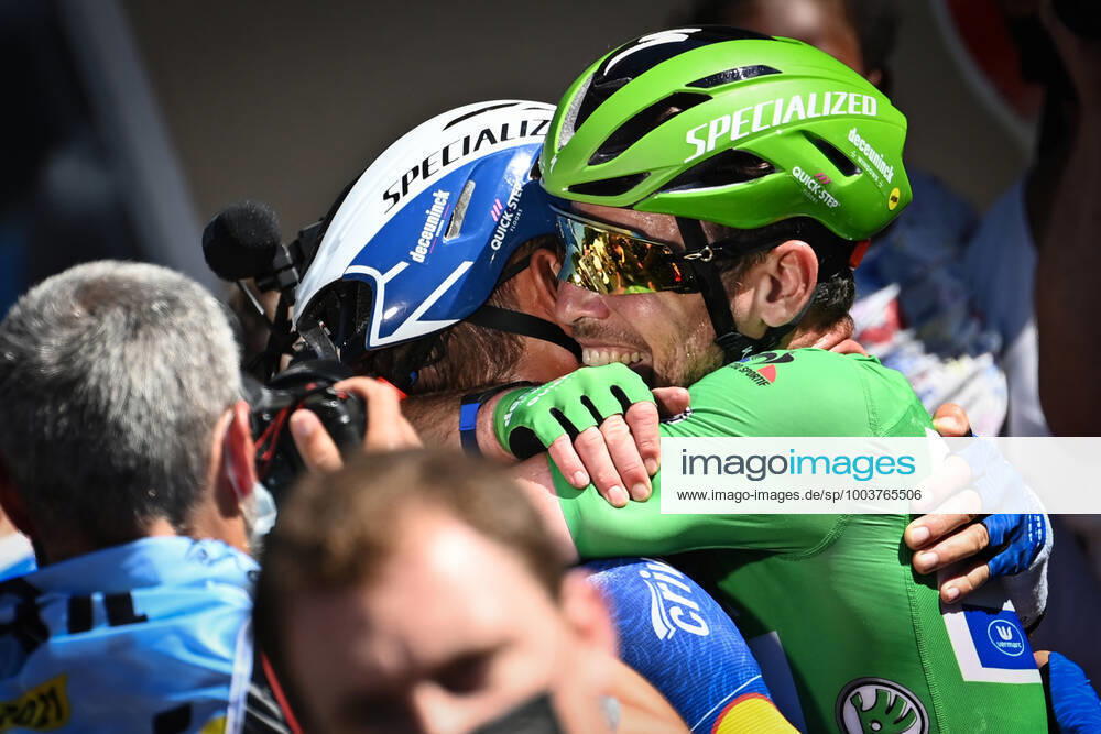 British Mark Cavendish of Deceuninck - Quick-Step celebrates after winning stage 13 of the 108th edition of the Tour de France cycling race, from Nimes to Carcassonne (219,9 km) in France, Friday 09 July 2021. This year s Tour de France takes place from 26 June to 18 July 2021. PETExGODING x3031072x