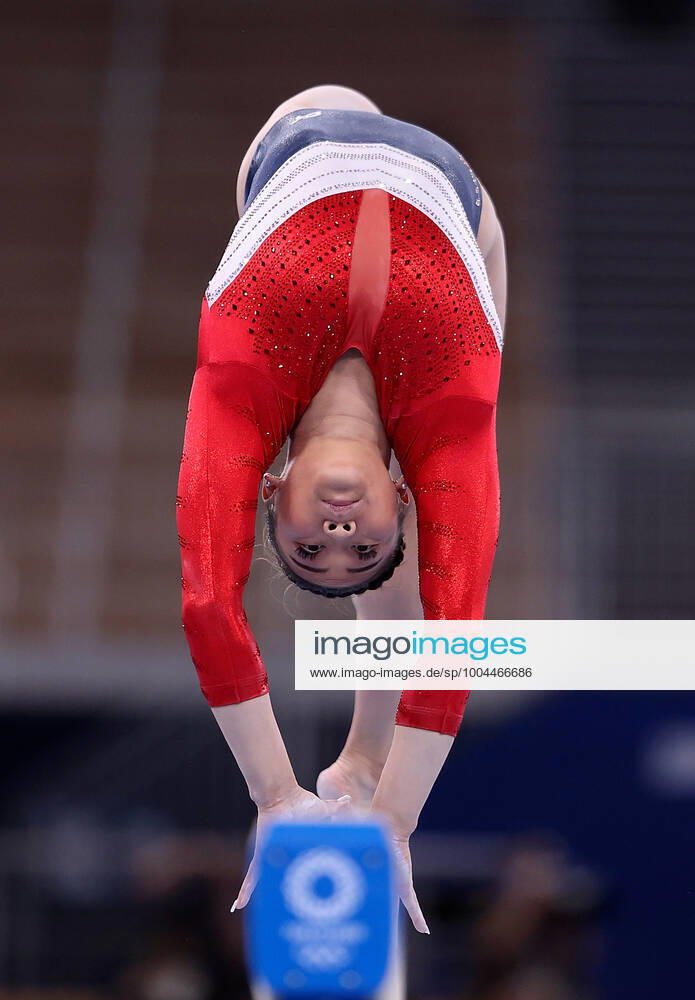 (210728) -- TOKYO, July 28, 2021 -- Sunisa Lee of the United States competes in the balance beam of the artistic gymnastics women s team final at the Tokyo 2020 Olympic Games, Olympische Spiele, Olympia, OS in Tokyo, Japan, July 27, 2021. ) (TOKYO2020)JAPAN-TOKYO-OLY-ARTISTIC GYMNASTICS-WOMEN S TEAM-FINAL CaoxCan