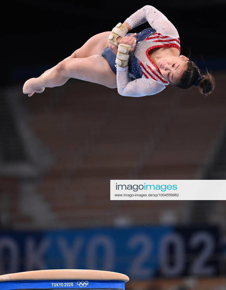 (210729) -- TOKYO, July 29, 2021 -- Sunisa Lee of the United States competes in the vault competition of the artistic gymnastics women s all-around final at the Tokyo 2020 Olympic Games, Olympische Spiele, Olympia, OS in Tokyo, Japan, July 29, 2021. ) (TOKYO2020)JAPAN-TOKYO-OLY-ARTISTIC GYMNASTICS-WOMEN S ALL-AROUND ChengxMin