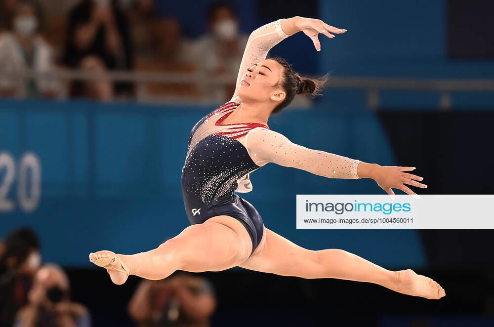 (210729) -- TOKYO, July 29, 2021 -- Sunisa Lee of the United States competes in the floor exercise competition of the artistic gymnastics women s all-around final at the Tokyo 2020 Olympic Games, Olympische Spiele, Olympia, OS in Tokyo, Japan, July 29, 2021. ) (TOKYO2020)JAPAN-TOKYO-OLY-ARTISTIC GYMNASTICS-WOMEN S ALL-AROUND ChengxMin