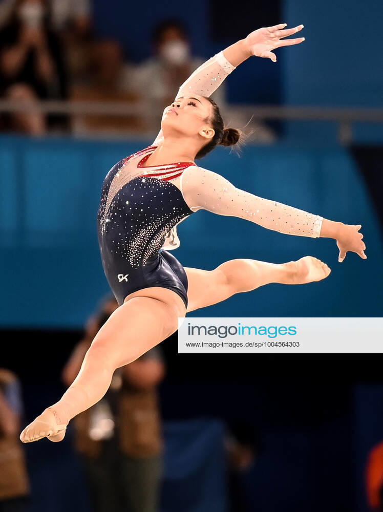 (210729) -- TOKYO, July 29, 2021 -- Sunisa Lee of the United States competes in the floor exercise competition of the artistic gymnastics women s all-around final at the Tokyo 2020 Olympic Games, Olympische Spiele, Olympia, OS in Tokyo, Japan, July 29, 2021. ) (TOKYO2020)JAPAN-TOKYO-OLY-ARTISTIC GYMNASTICS-WOMEN S ALL-AROUND ChengxMin