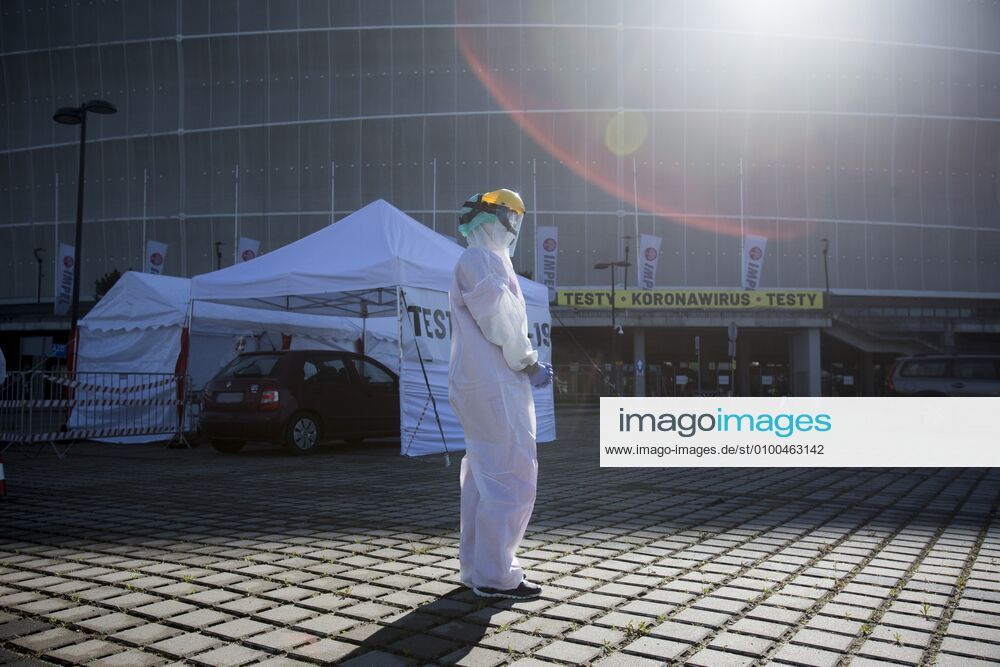Drive & Go-Thru mobile tent for testing for the coronavirus as a part of the action Keep safe the Medics in Wroclaw Drive & Go-Thru mobile tent for testing for the coronavirus as a part of the action Keep safe the Medics provide free of charge tests for medics on May 12, 2020 in Wroclaw, Poland. There is also a possibility of making commercial tests for all those who want to get tested EN_01428357_0011