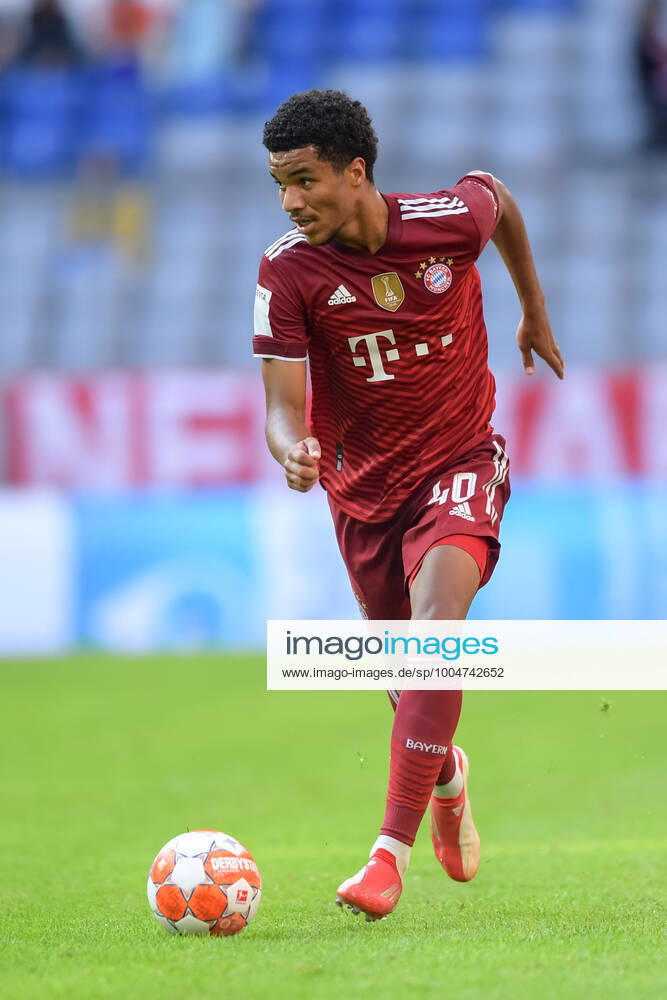 Fußball, Freundschaftsspiel, FC Bayern München - Borussia Mönchengladbach. Im Bild Malik TILLMAN (FC Bayern München, 40) Dribbling Ball. München Allianz Arena Bayern Deutschland