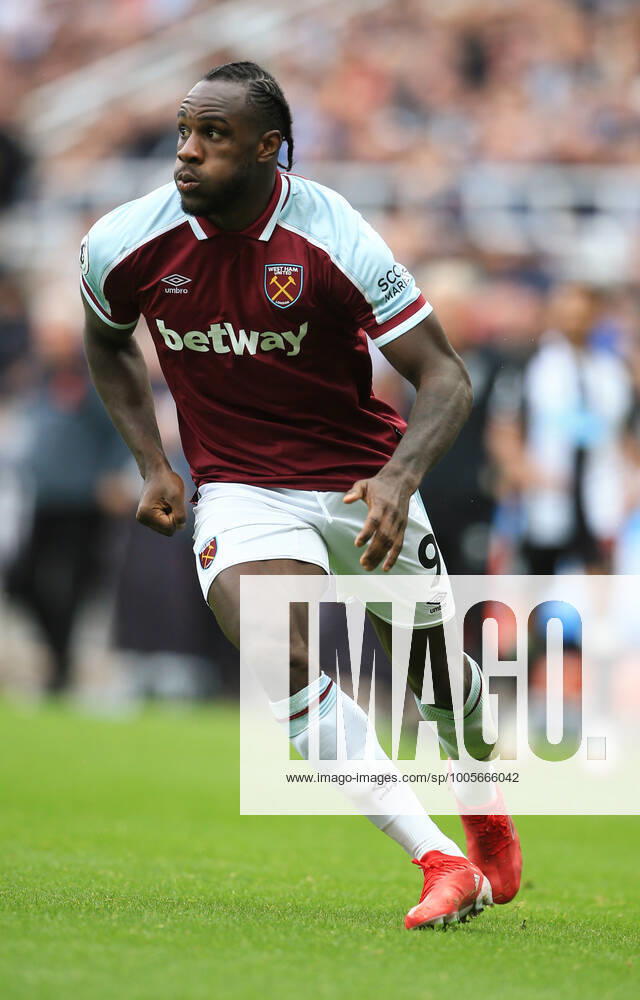Football - Premier League - Newcastle United v West Ham United 15th August 2021 - Premier League - Newcastle United v West Ham United - Michail Antonio of West Ham United - Photo: Simon Stacpoole Offside. Newcastle-upon-Tyne UK