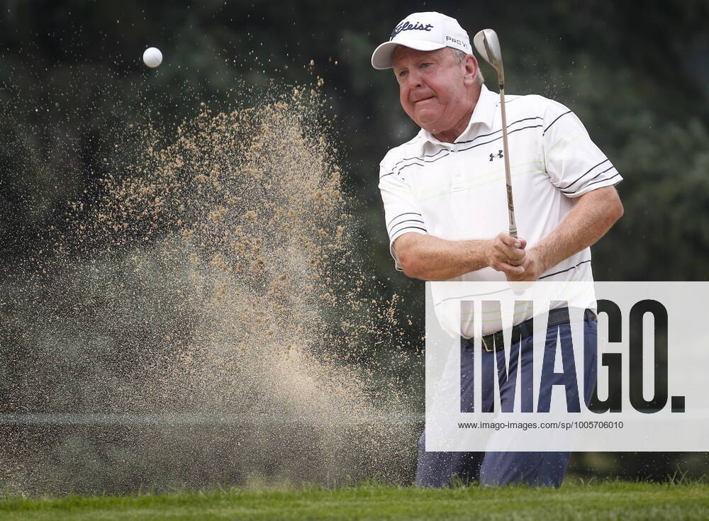 Billy Mayfair, of the United States, hits from a sand trap during the PGA, Golf Herren Tour Champion s Shaw Charity Classic golf event in Calgary, Alta., Sunday, Aug. 15, 2021. Billy Mayfair - ZUMAc35_ 20210815_zaf_c35_114