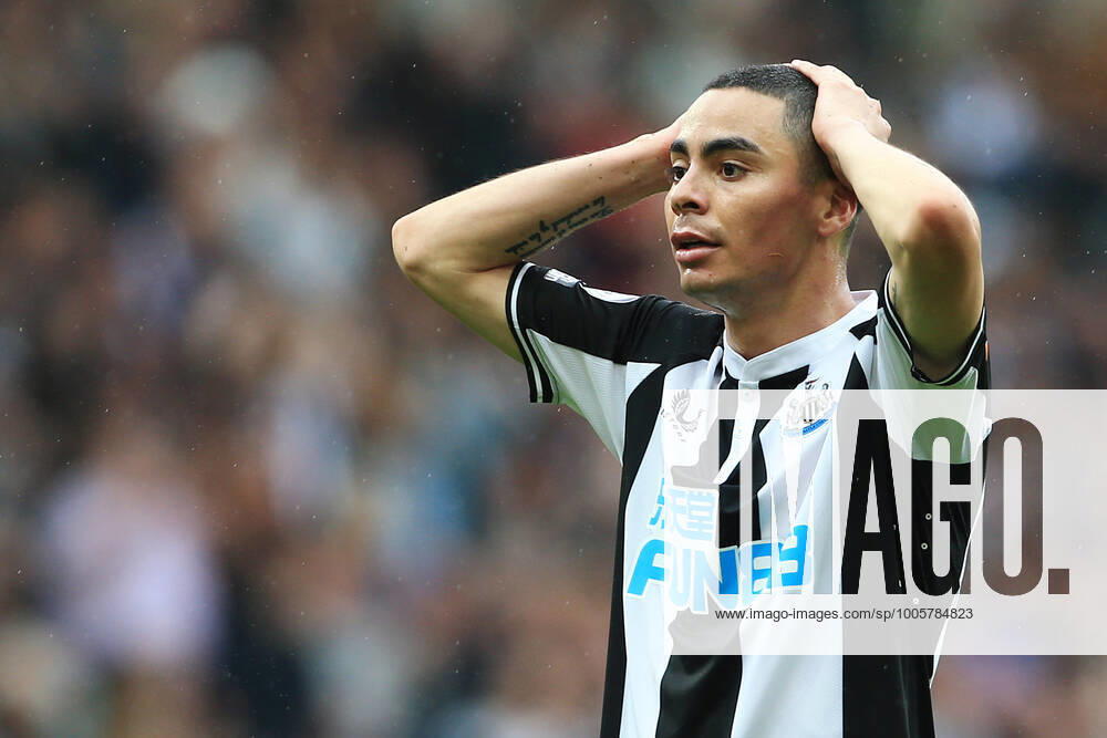Football - Premier League - Newcastle United v West Ham United 15th August 2021 - Premier League - Newcastle United v West Ham United - Miguel Almiron of Newcastle United looks dejected - Photo: Simon Stacpoole Offside. Newcastle-upon-Tyne UK