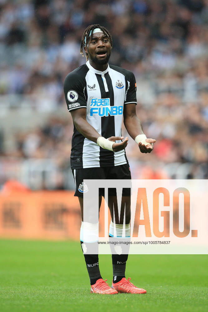 Football - Premier League - Newcastle United v West Ham United 15th August 2021 - Premier League - Newcastle United v West Ham United - Allan Saint-Maximin of Newcastle United looks dejected - Photo: Simon Stacpoole Offside. Newcastle-upon-Tyne UK