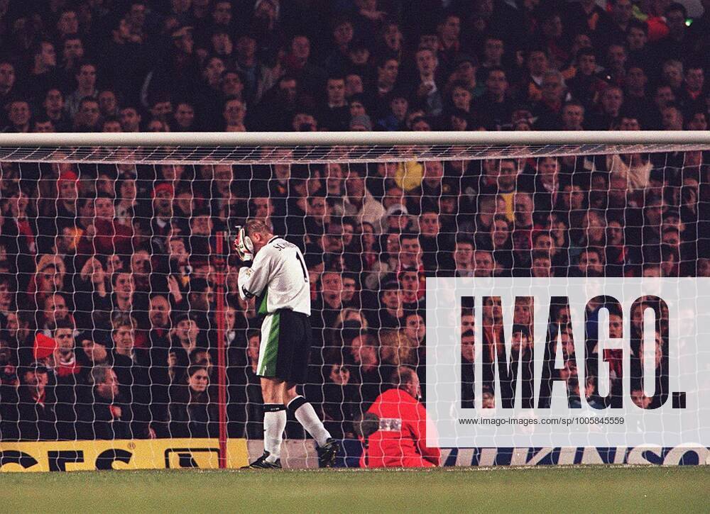 Mandatory Credit: Photo by Andy Hooper Daily Mail Shutterstock (1134370a) Peter Schmeichel Holds His Head In Front Of The Arsenal Fans After Being Hit By A Coin. Arsenal V Manchester United, ManU 3-2. The Premier League The Fa Premiership Peter Schmeichel Holds His Head In Front Of The Arsenal Fans After Being Hit By A Coin. Arsenal V Manchester United 3-2. The Premier League The Fa Premiership No use with unauthorised audio, video, data, fixture lists (outside the EU), club league logos or live services. Online in-match use limited to 45 images (+15 in extra time). No use to emulate moving images. No use in betting, games or single club league player publications services. Peter Schmeichel Holds His Head In Front Of The Arsenal Fans After Being Hit By A Coin. Arsenal V Manchester United 3-2. The Premier League The Fa Premiership No use with unauthorised audio, video, data, fixture lists (outside the EU), club league logos or live services. Online in-match use limited to 45 images (+15 in extra time). No use to emulate moving images. No use in betting, games or