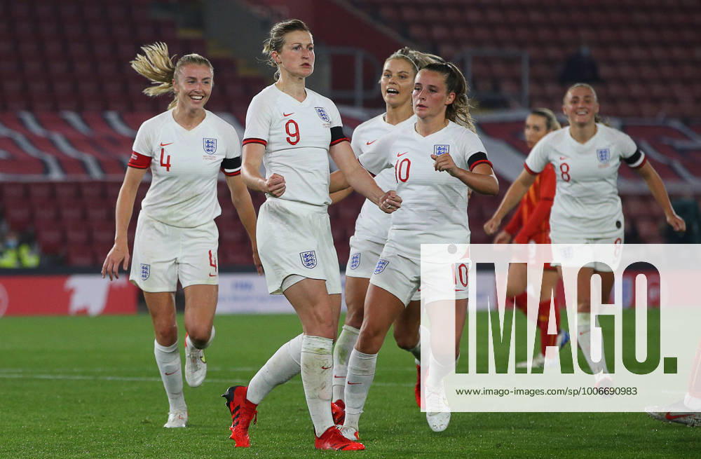 Southampton, England, 17th September 2021. Ellen White of England celebrates after scoring to make it 4-0 during the FIFA 2023 Women s World Cup Qualifying match at St Mary s Stadium, Southampton. Picture credit should read: Paul Terry Sportimage . SPI-1202-0039