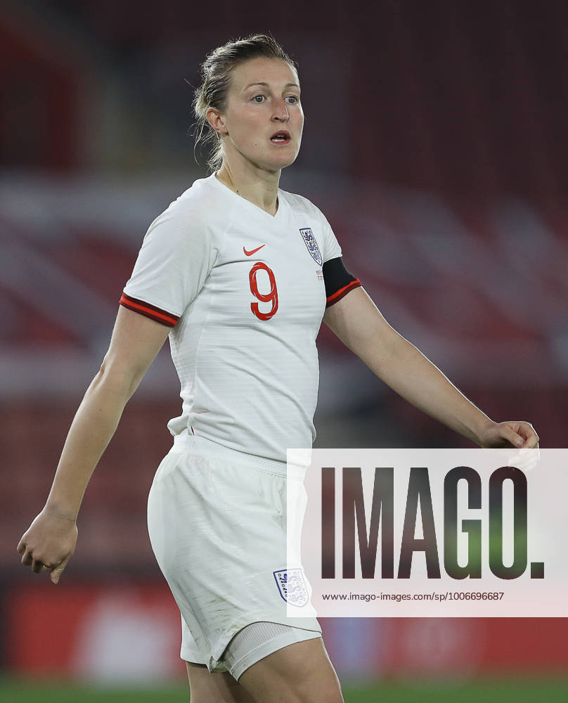 Southampton, England, 17th September 2021. Ellen White of England during the FIFA 2023 Women s World Cup Qualifying match at St Mary s Stadium, Southampton. Picture credit should read: Paul Terry Sportimage . SPI-1202-0091
